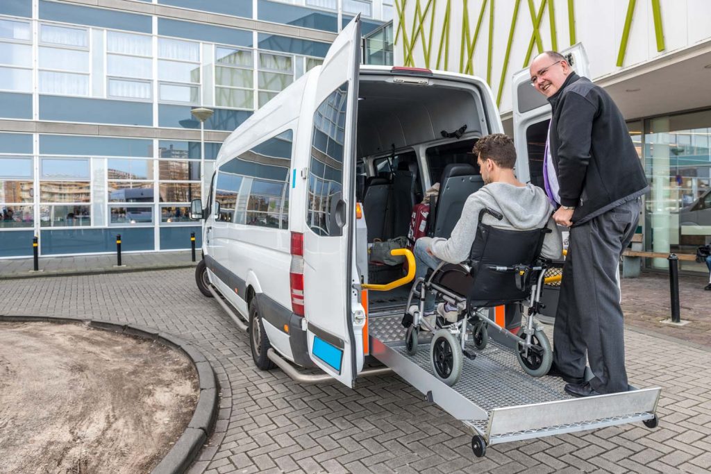 KMP Fahrdienste Umbau Behindertengerecht mit Lift