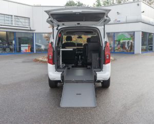 Opel Combo Heckeinstieg, Drehbarer Tisch, Ablagebox, Sodermanns