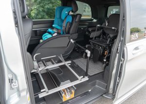 Behindertengerechter Mercedes Benz V 220 CDI, Selbstfahrerumbau, Verladesysteme, Space Drive, Kamerasystem, Sodermanns
