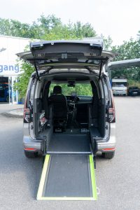 Behindertengerechter Volkswagen Caddy 5 Heckeinstieg, Rampe, Rollstuhlfahrer, Sodermanns